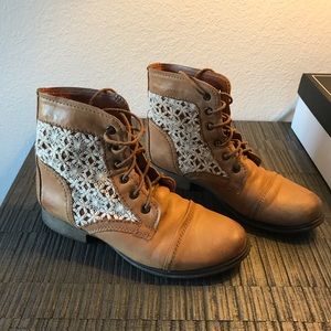 Steve Madden Lace-up Boots